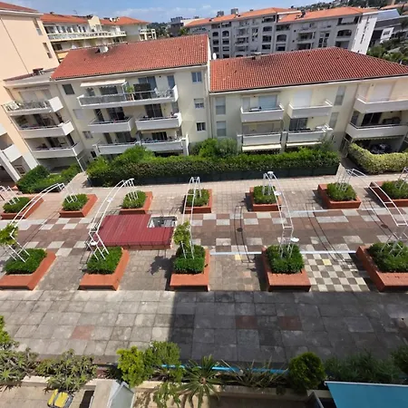 Les Pins Bleus-3 By Interhome Lägenhet